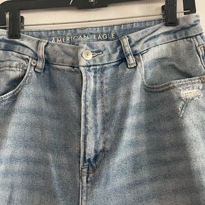 American Eagle Outfitters Light Blue stretchy curvy mom jeans